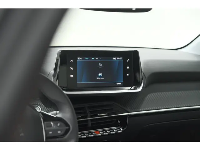 Peugeot 208 PureTech 100 Allure Pack 2023 Benzine 47