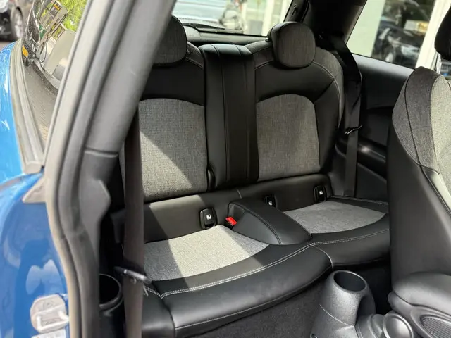 MINI Electric Cooper SE Classic 33 kWh 2022 Elektrisch 38