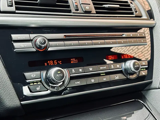 BMW 6 Serie Coupé 640i High Executive 2015 Benzine 18