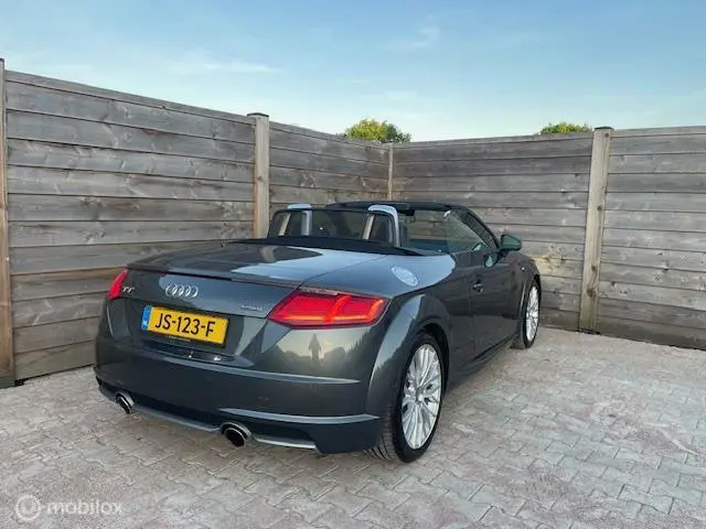 Audi TT 2