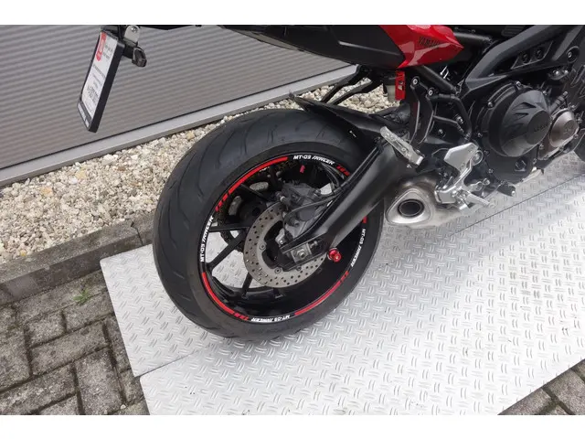 Yamaha TRACER 900 ABS 2015 Benzine 11