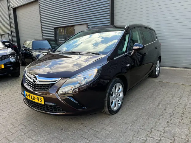 Opel Zafira Tourer 1.4 Berlin TREKHAAK 2014 Benzine 2