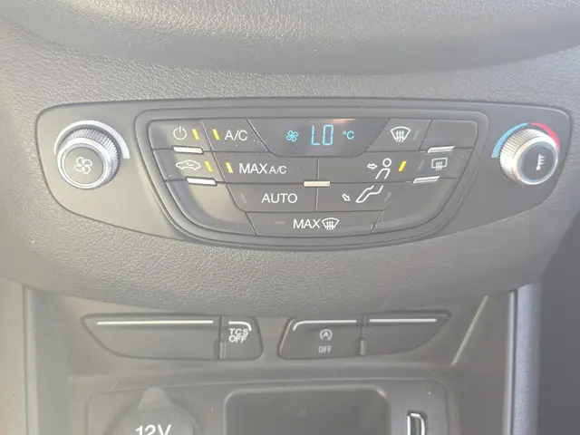 Ford Transit Courier 1.5 TDCI Limited 2020 Diesel 22