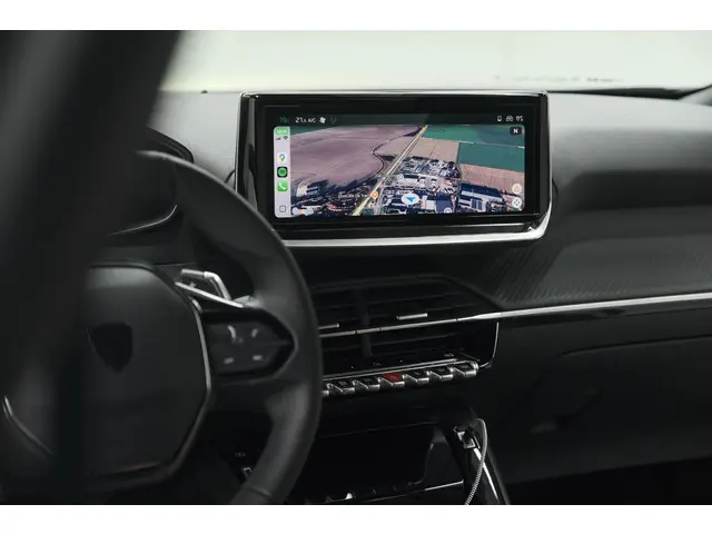 Peugeot 2008 PureTech 130 EAT8 Allure 2024 Benzine 56