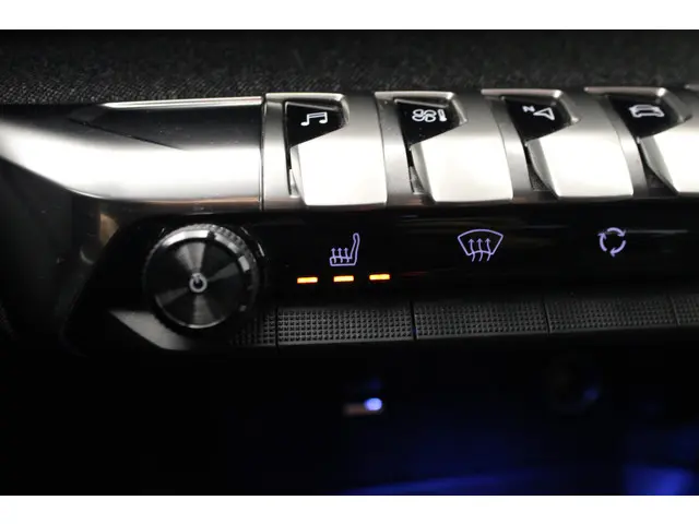 Peugeot 5008 1.2 PureTech Allure 2022 Benzine 9