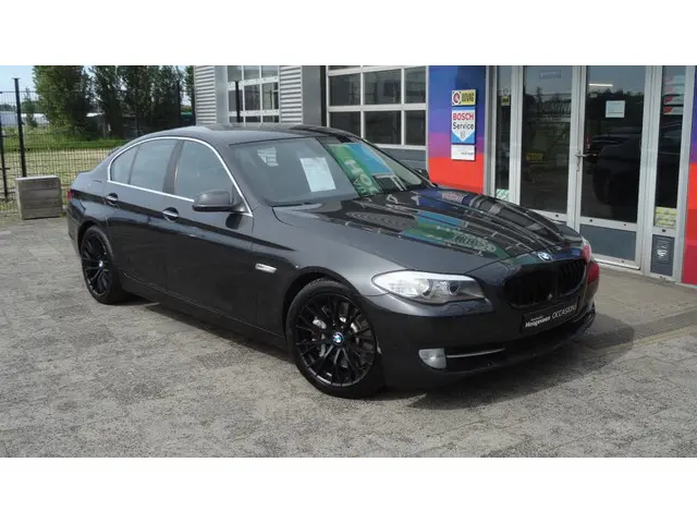 BMW 5 Serie 550i High Executive 2010 Benzine 12