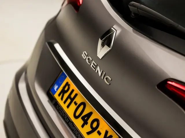 Renault Scénic 1.2 TCe Sport Collection 2017 Benzine 28