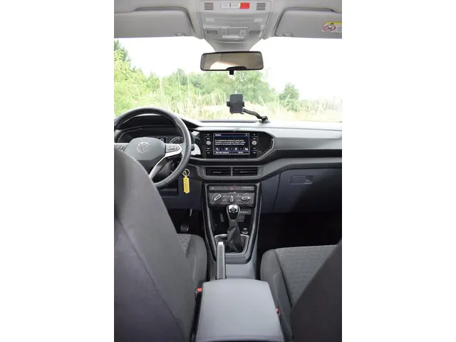 Volkswagen T-Cross 1.0 TSI Life 2021 Benzine 27