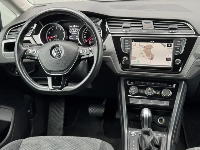 Volkswagen Touran 1.4 TSI DSG Highline 2016 Benzine 15