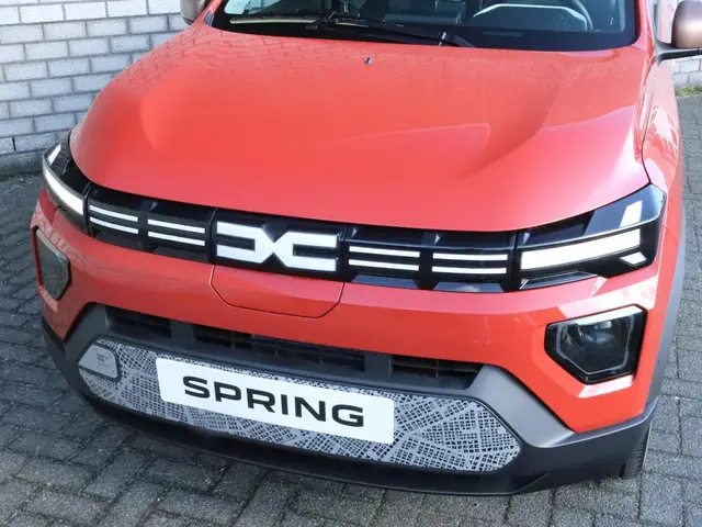 Dacia Spring 65pk Extreme 26.8 kWh 2025 Elektrisch 15