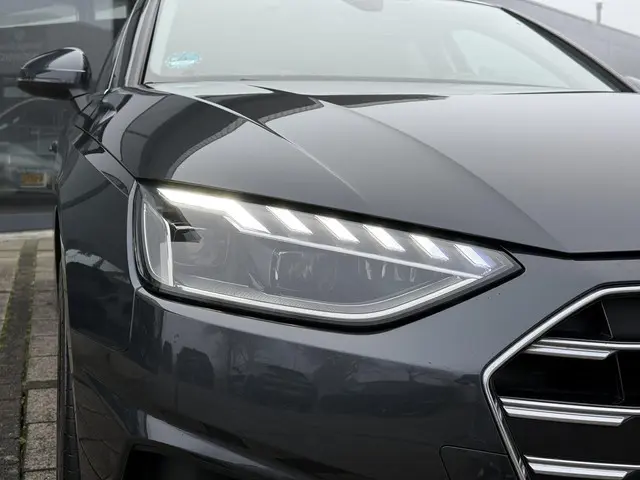 Audi A4 Avant 35 TFSI Aut. Business Sport 2021 Benzine 26