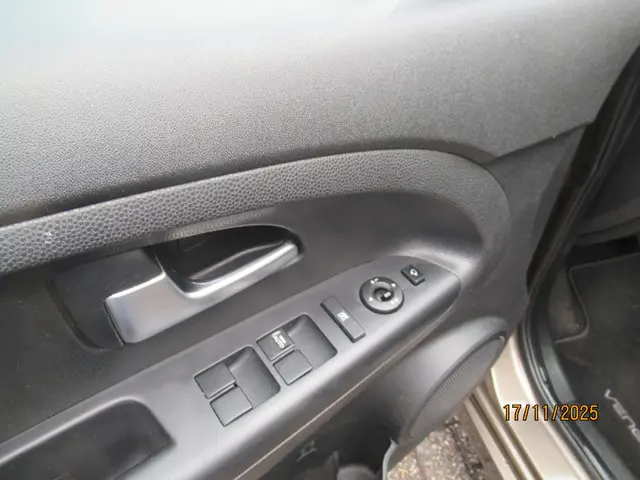 Kia Venga 1.6 CVVT Super Pack 2013 Benzine 11