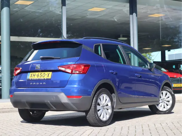 SEAT Arona 1.0 TSI Style Business 2019 Benzine 2