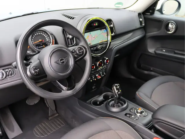 MINI Countryman 1.5 Cooper 2019 Benzine 18