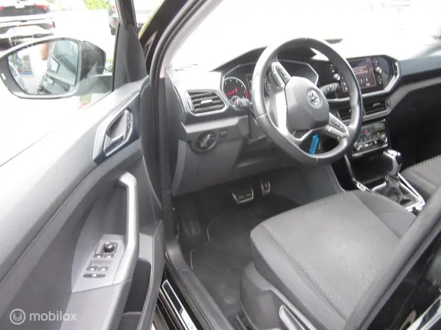 Volkswagen T-Cross 1.0 TSI Life Business 2020 Benzine 9