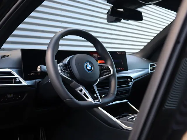 BMW 3 Serie 330e Sedan 2025 Hybride Benzine 16