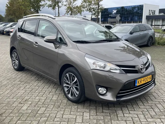 Toyota Verso 1.8 VVT-i Dynamic 7 Persoons 2016 Benzine 4