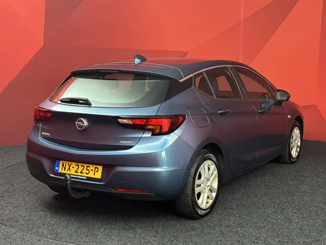 Opel Astra 2