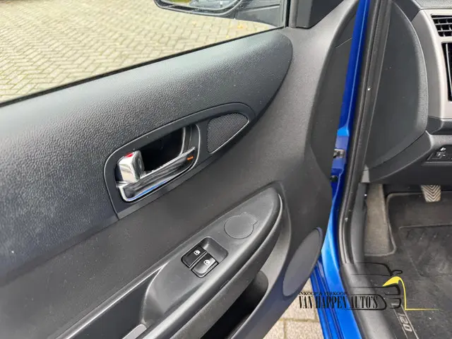 Hyundai i20 1.2i First Edition / APK 10-2026 2013 Benzine 16