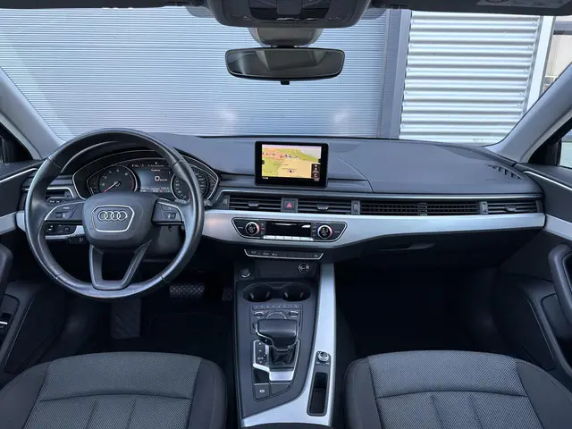 Audi A4 Limousine 1.4 TFSI Pro Line 2016 Benzine 8