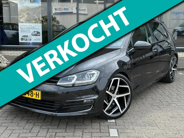 Volkswagen Golf 1.2 TSI Connected Series 2016 Benzine