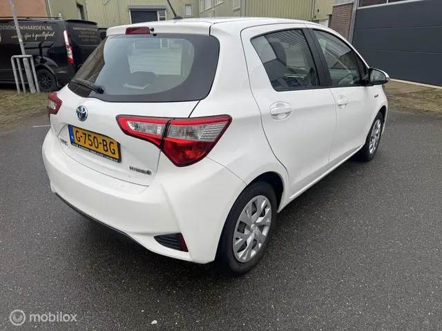 Toyota Yaris 1.5 Hybrid Active 2019 Hybride Benzine 4