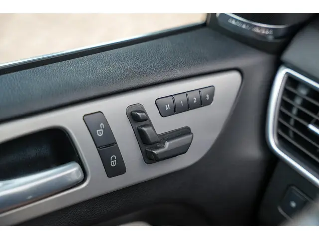 Mercedes-Benz M-Klasse 500 2013 Benzine 23