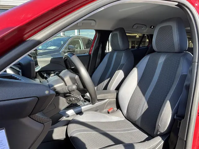 Peugeot 2008 1.2 PureTech Allure 2020 Benzine 8