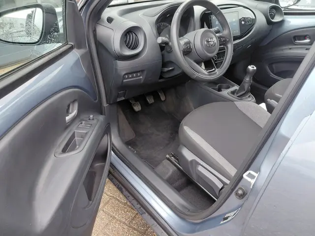 Toyota Aygo X 1.0 VVT-i MT Play 2024 Benzine 6