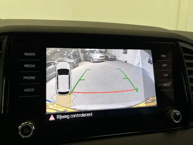 Škoda Karoq 1.5 TSI ACT Sportline 2020 Benzine 25