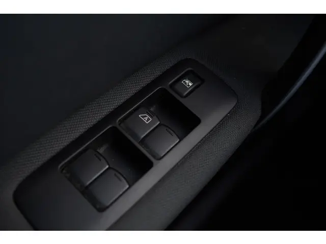 Nissan QASHQAI 2.0 Accenta 4x4 2013 Benzine 25