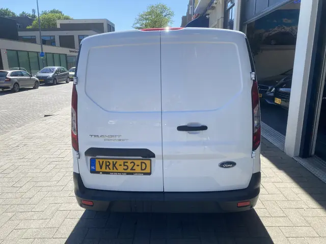 Ford Transit Connect 3