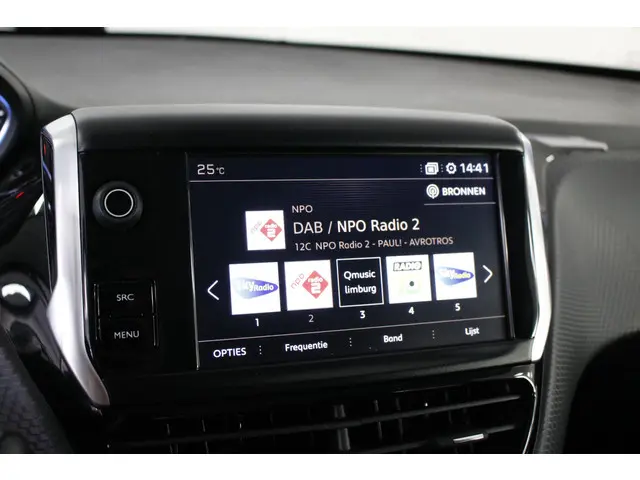 Peugeot 2008 1.2 PureTech Allure 130 PK. 2018 Benzine 20