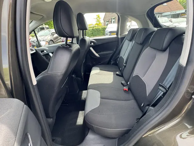 Citroën C3 1.2 VTi Coll. Light 2012 Benzine 18