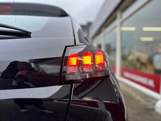 Peugeot 208 1.2 PureTech Active 2022 Benzine 34