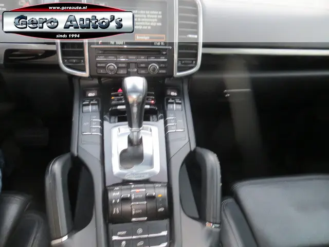 Porsche Cayenne 3.6 nl-auto vol opties 2013 Benzine 7