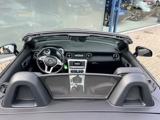 Mercedes-Benz SLK 200 AMG PANORAMADAK 2014 Benzine 11