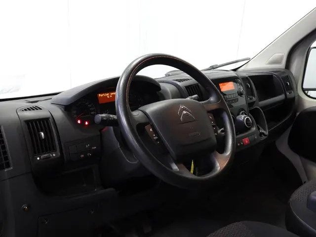Citroën Jumper 30 2.2 HDI L1H1 Economy 3-Zits 2016 Diesel 4
