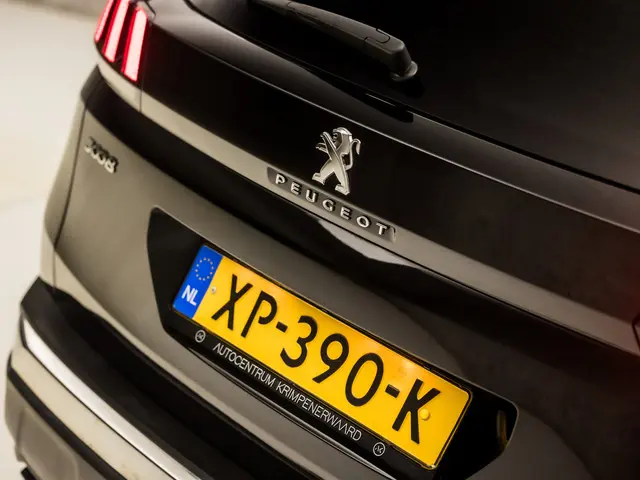 Peugeot 3008 1.2 PureTech Allure Sport 2019 Benzine 25