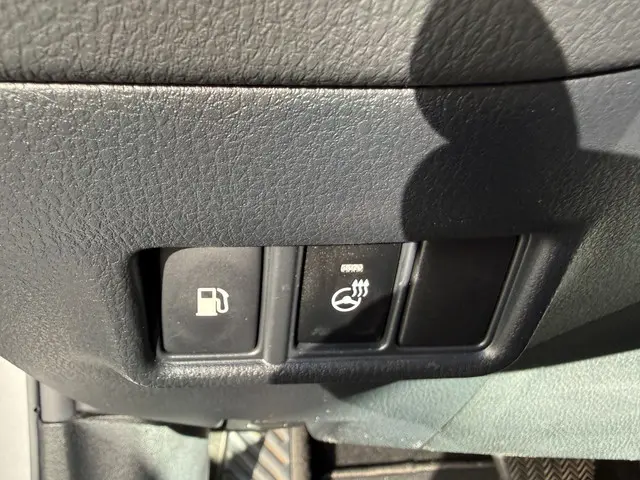 Toyota C-HR 1.8 Hybrid Executive 2020 Hybride Benzine 26