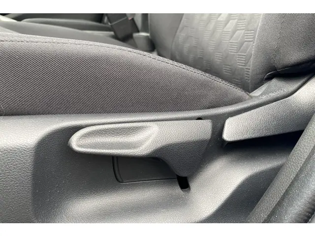 Toyota Yaris 1.5 Hybrid 115 Comfort 2025 Hybride Benzine 7