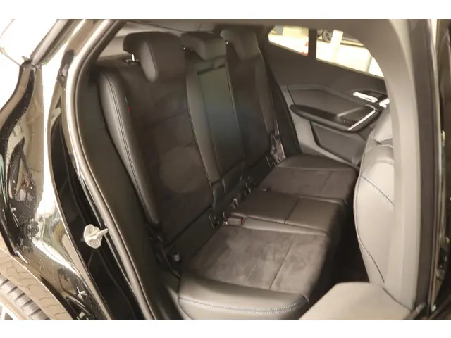 BMW iX2 eDrive20 2024 Elektrisch 16