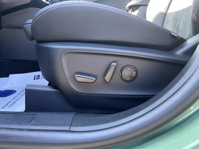 Ford Kuga 2.5 PHEV ST-Line X 2025 Hybride Benzine 8