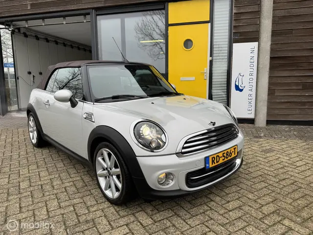 MINI Cooper Cabrio 2