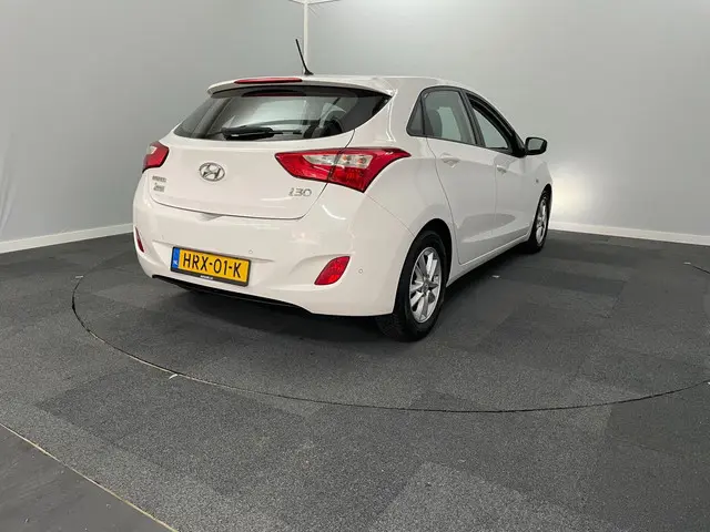 Hyundai i30 1.4 AIRCO PDC LMV 2014 Benzine 5