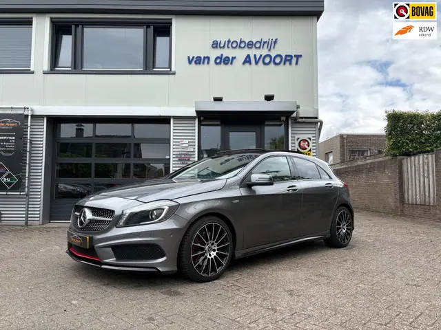 Mercedes-Benz A-Klasse 250 Sport Ambition 2015 Benzine