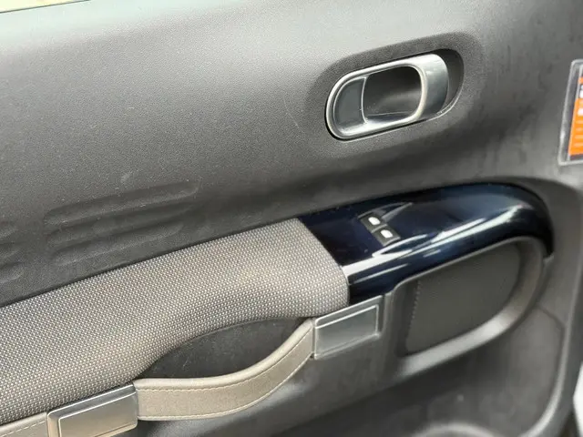 Citroën C4 Cactus 1.2 PureTech Business 2015 Benzine 10