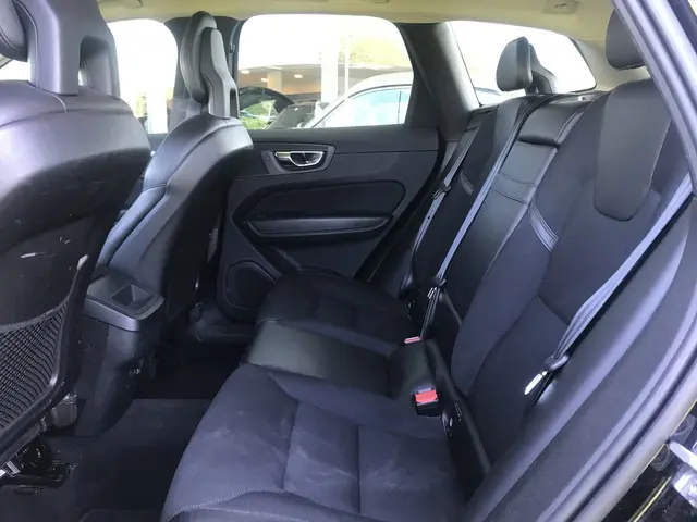 Volvo XC60 2.0 T5 Momentum Automaat 2018 Benzine 8
