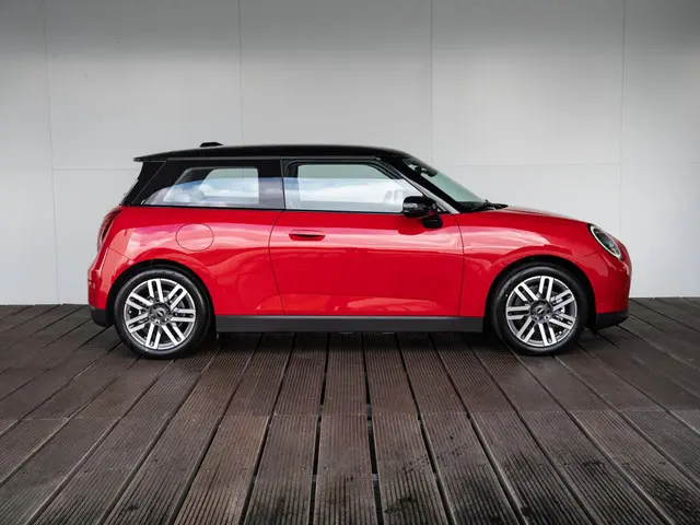 MINI 3-Deurs E 2025 Elektrisch 4