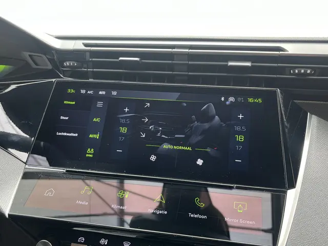 Peugeot 408 Hybrid 136 e-DCS6 GT 2024 Hybride Benzine 15